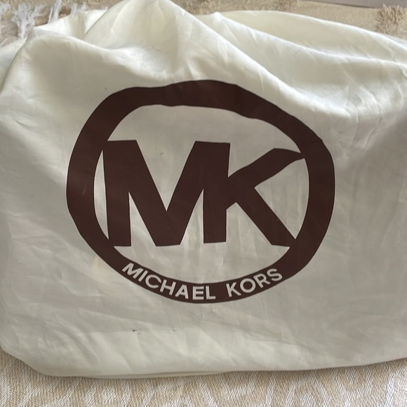 MICHAEL KORS SUTTON SAFFIANO LEATHER LARGE SATCHEL (Sapphire Blue) - Picture 8 of 9